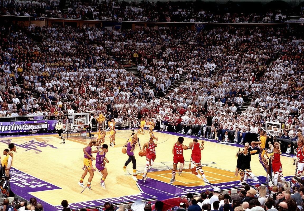 1991年NBA总决赛：湖人VS公牛巅峰对决，篮球艺术新篇章(图2)